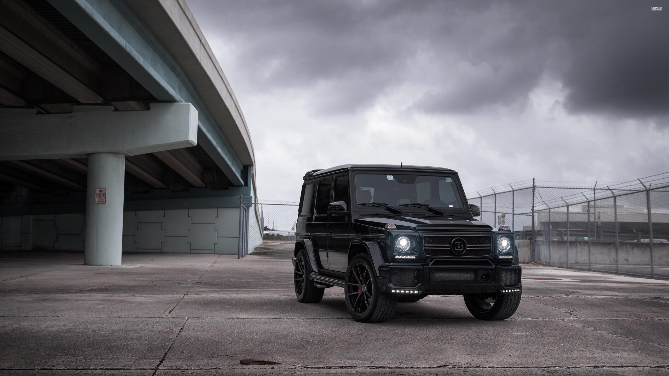NFL Star Micah Parsons All car collection Mercedes-Benz G-Wagon 2
