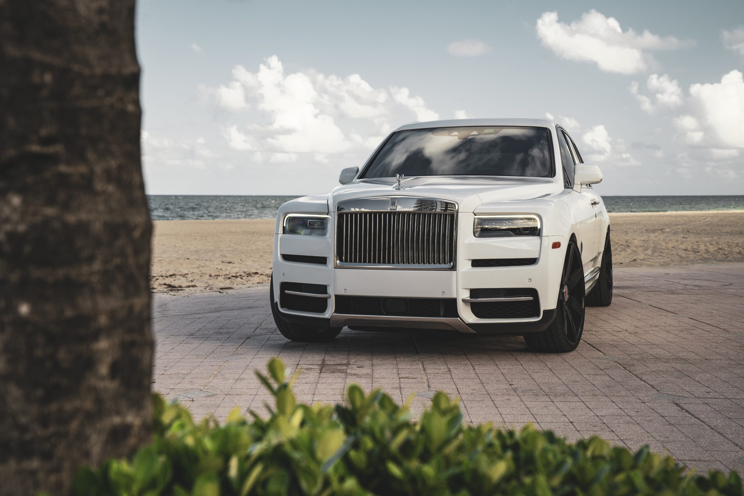 NFL Star Micah Parsons All car collection Rolls-Royce Cullinan